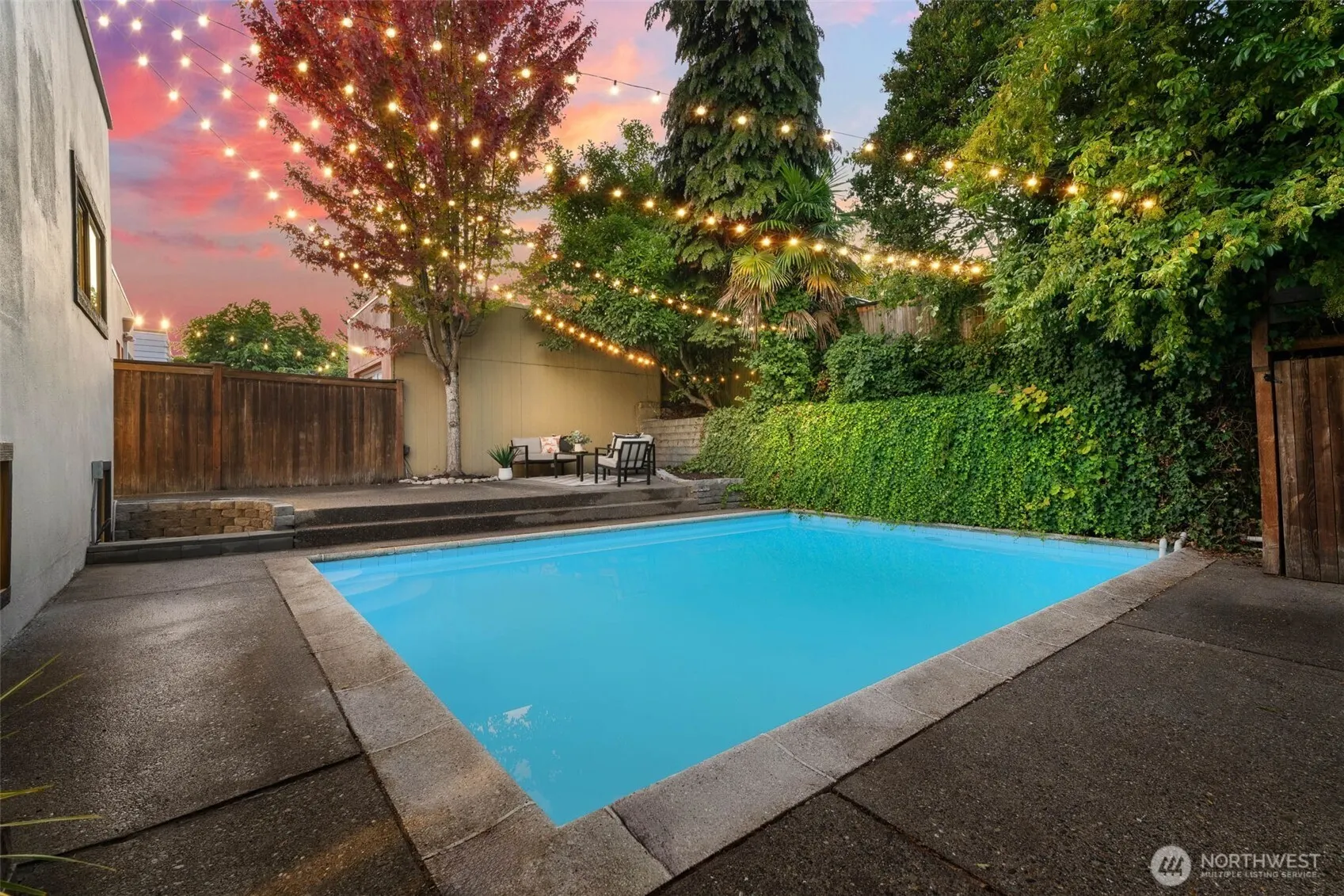 1128 N 77th Street , Seattle, WA 98103