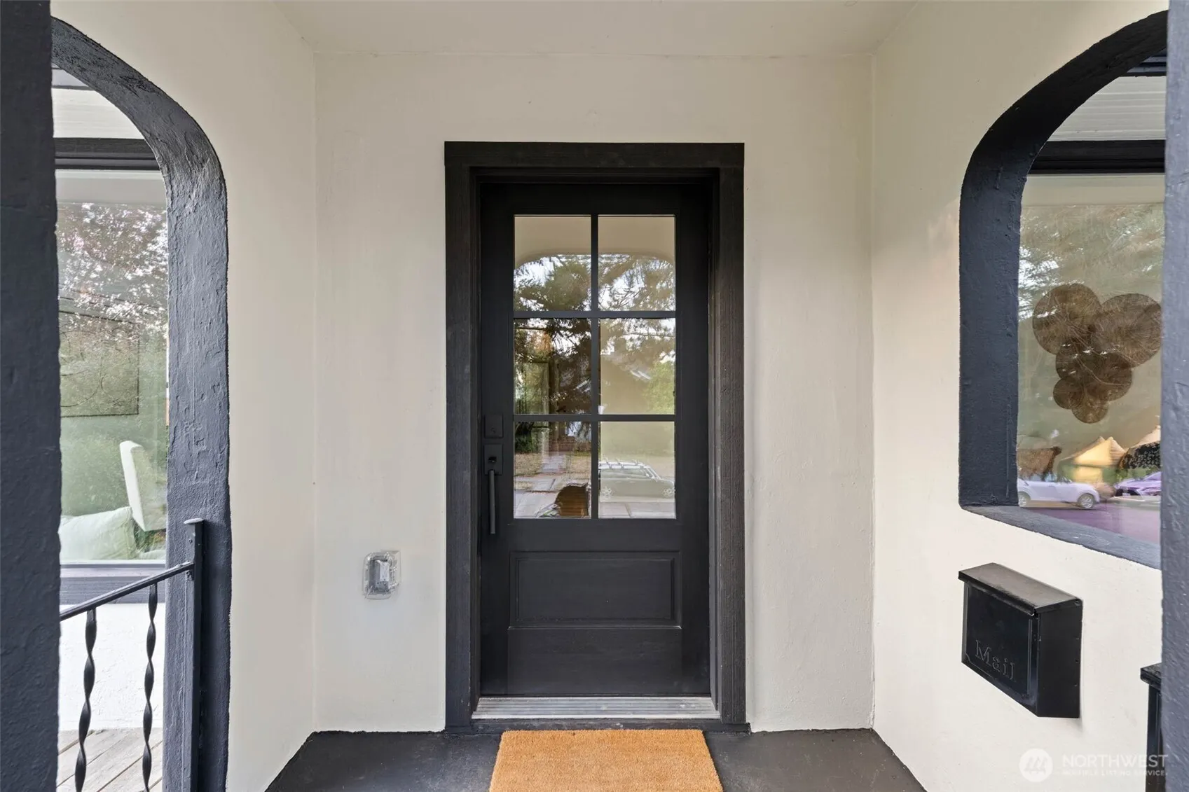 1128 N 77th Street , Seattle, WA 98103