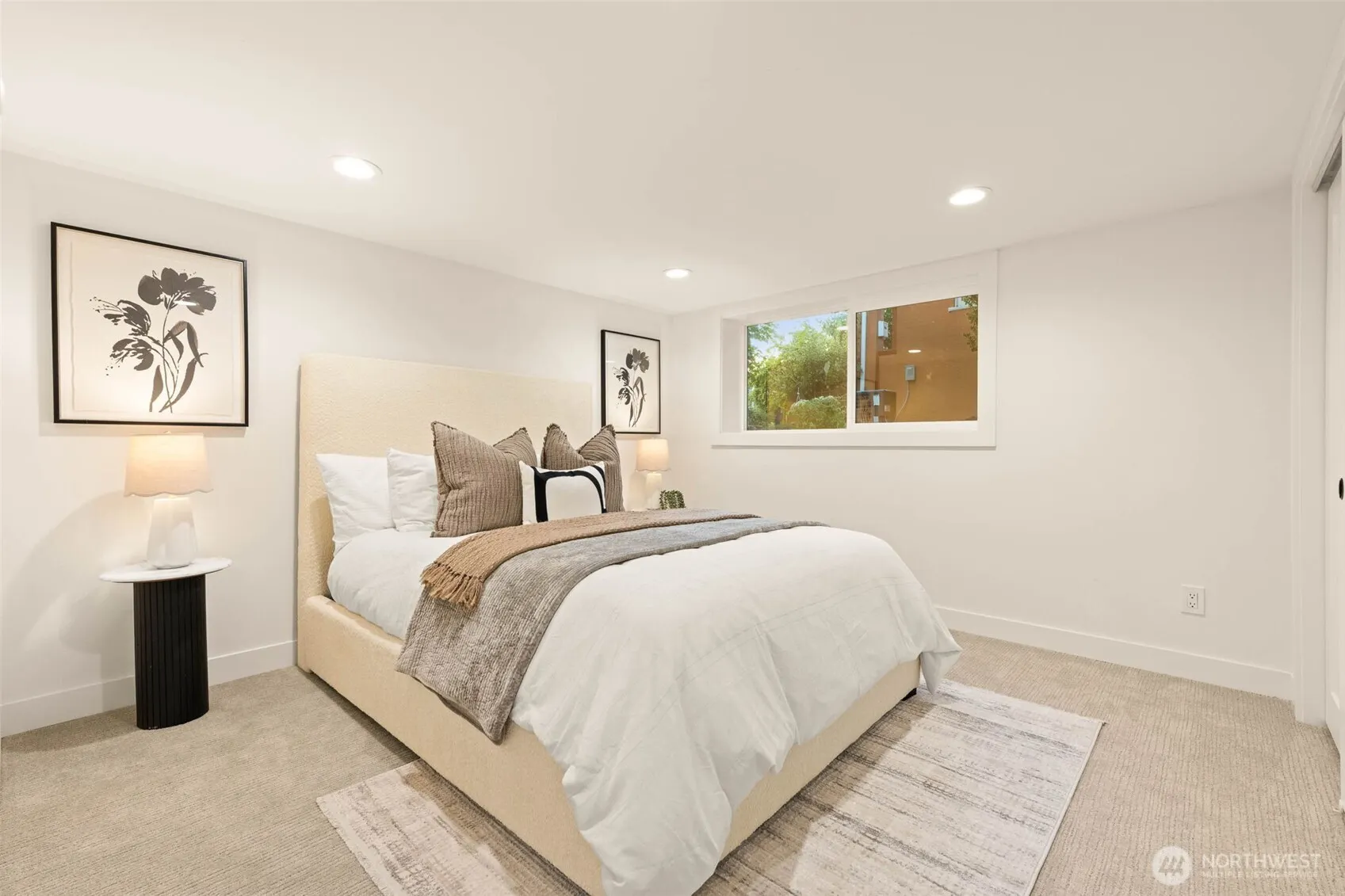 1128 N 77th Street , Seattle, WA 98103