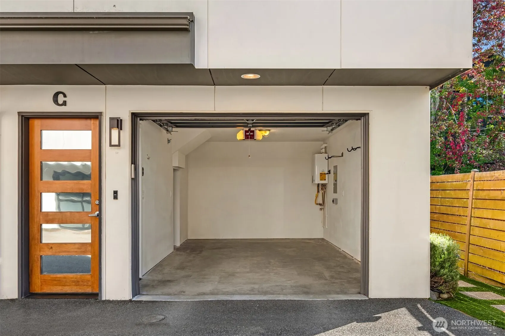 300 26th Avenue S #C, Seattle, WA 98144