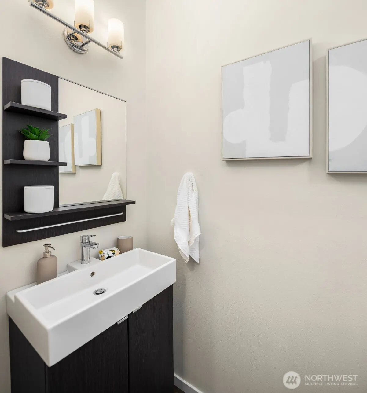 300 26th Avenue S #C, Seattle, WA 98144