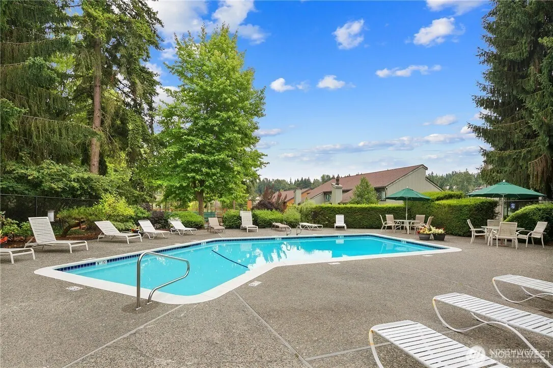 3518 109th Place NE #104, Bellevue, WA 98004