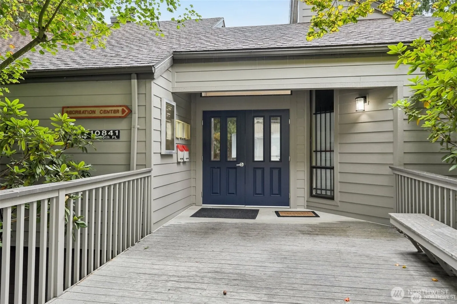 3518 109th Place NE #104, Bellevue, WA 98004