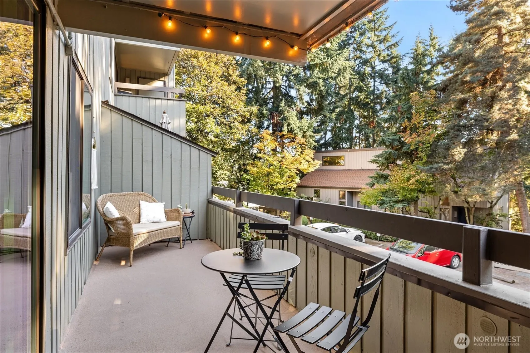3518 109th Place NE #104, Bellevue, WA 98004