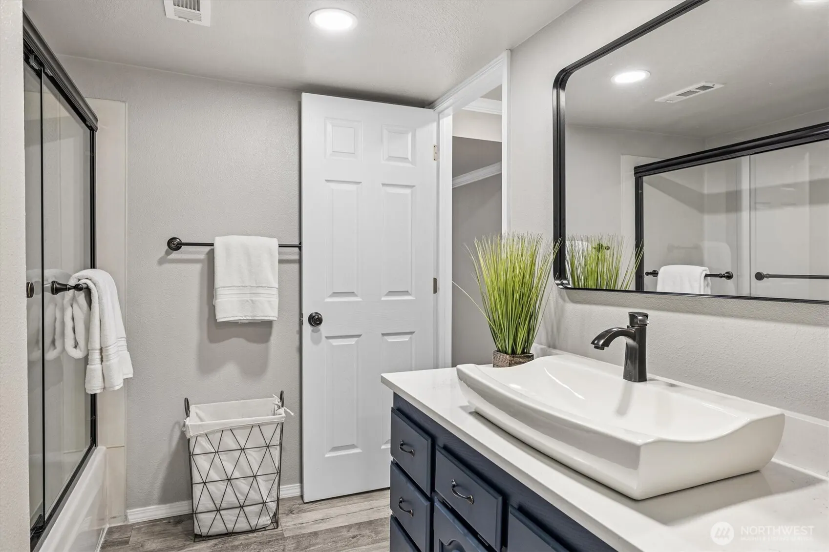 3518 109th Place NE #104, Bellevue, WA 98004