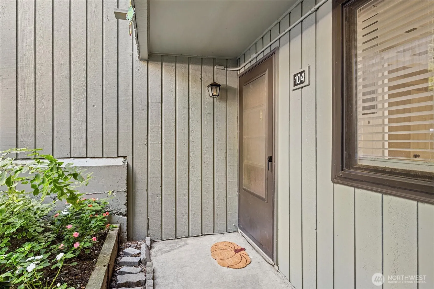 3518 109th Place NE #104, Bellevue, WA 98004