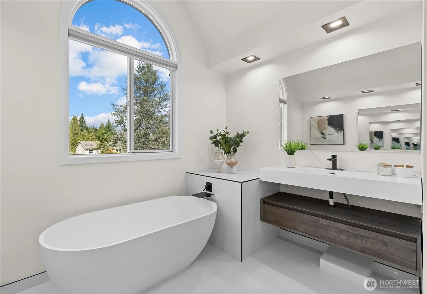 23109 NE 18th Place , Sammamish, WA 98074