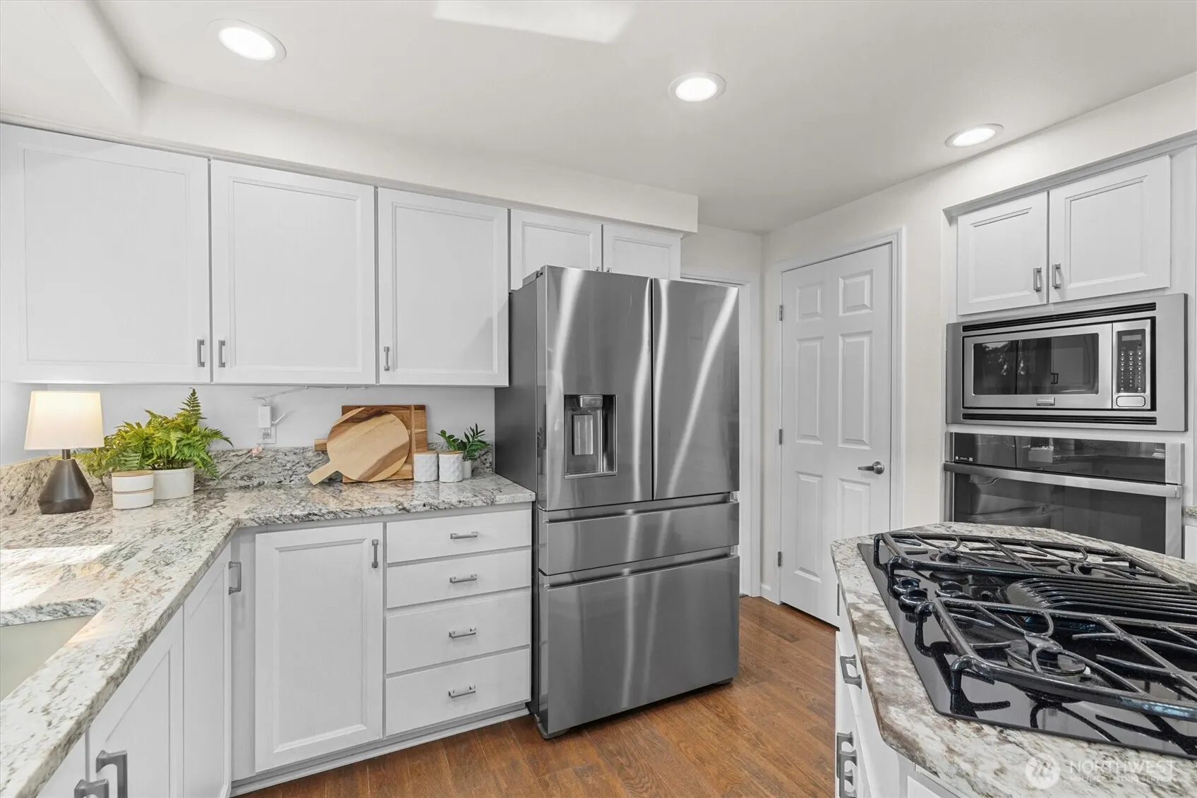 23109 NE 18th Place , Sammamish, WA 98074