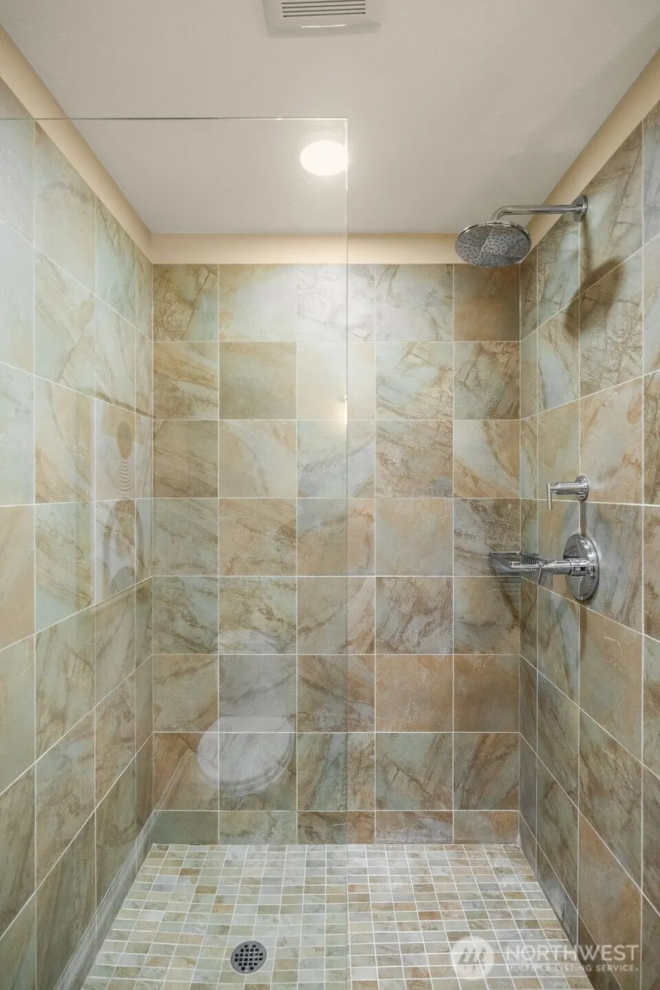 7700 E Green Lake Drive N #D13, Seattle, WA 98103