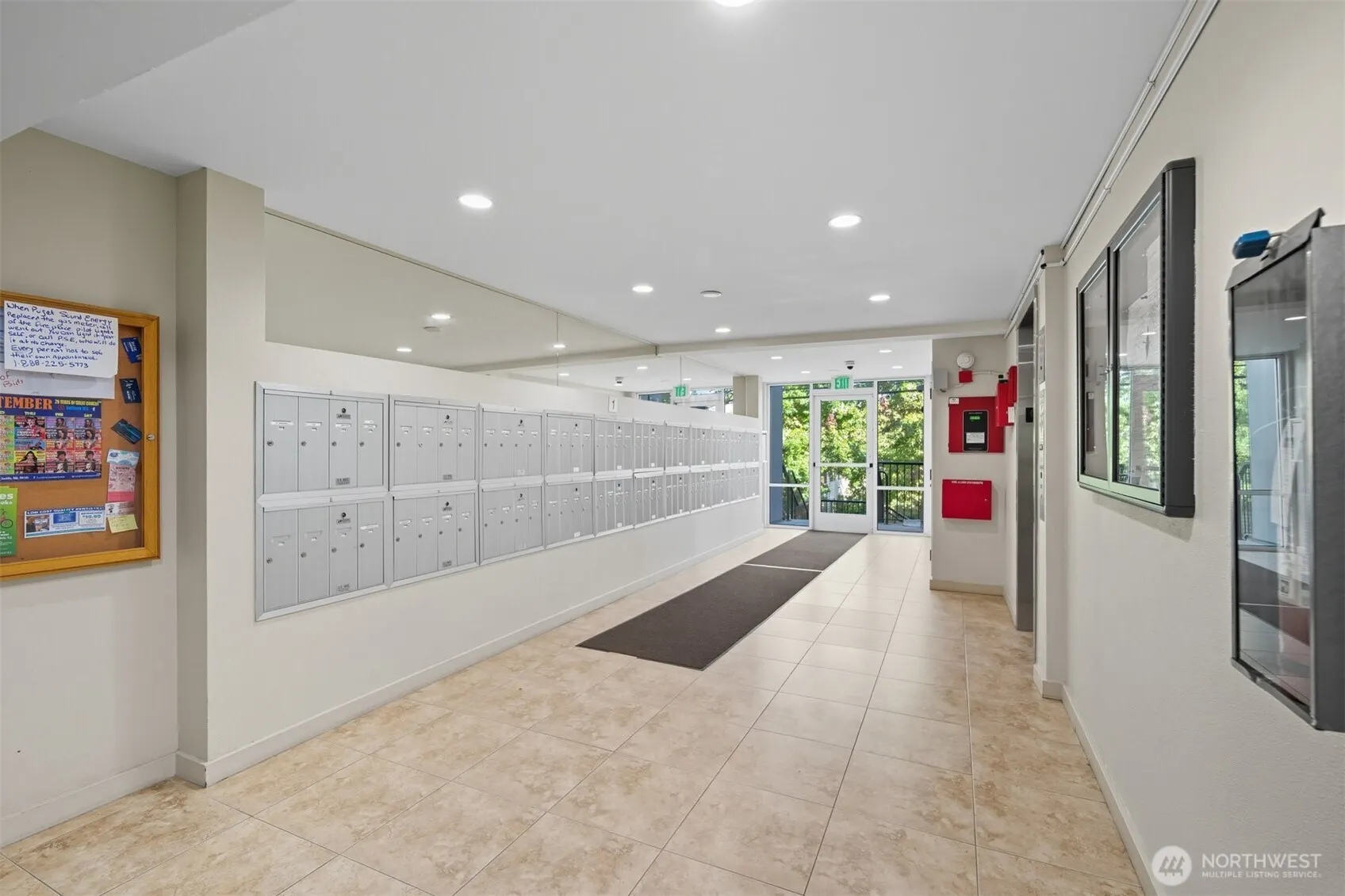 9416 1st Avenue NE #305, Seattle, WA 98115