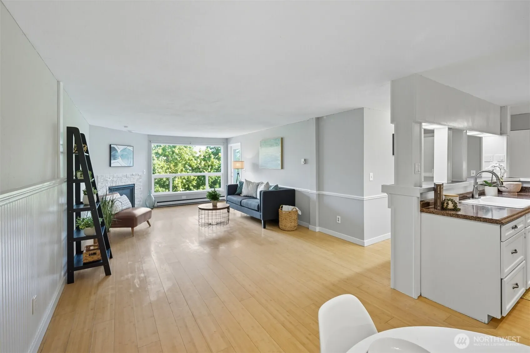 9416 1st Avenue NE #305, Seattle, WA 98115