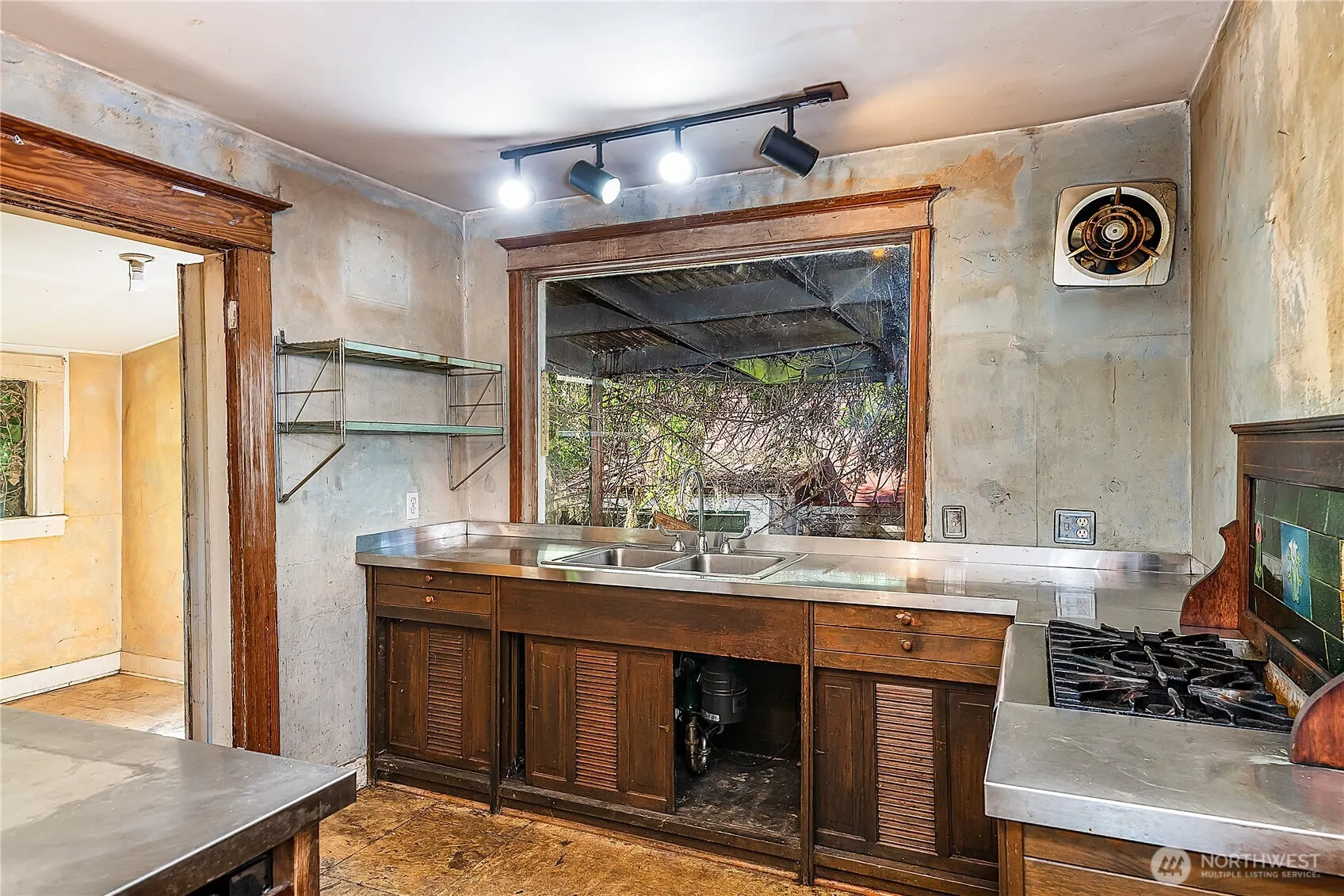 727 28th Avenue S, Seattle, WA 98144