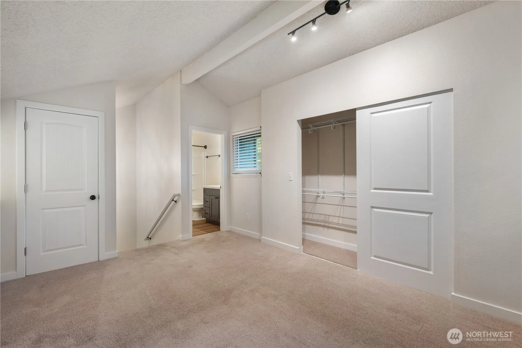 12600 57th Avenue S #D204, Seattle, WA 98178