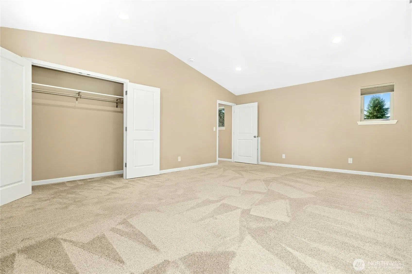 12228 NE 62nd Street , Kirkland, WA 98003