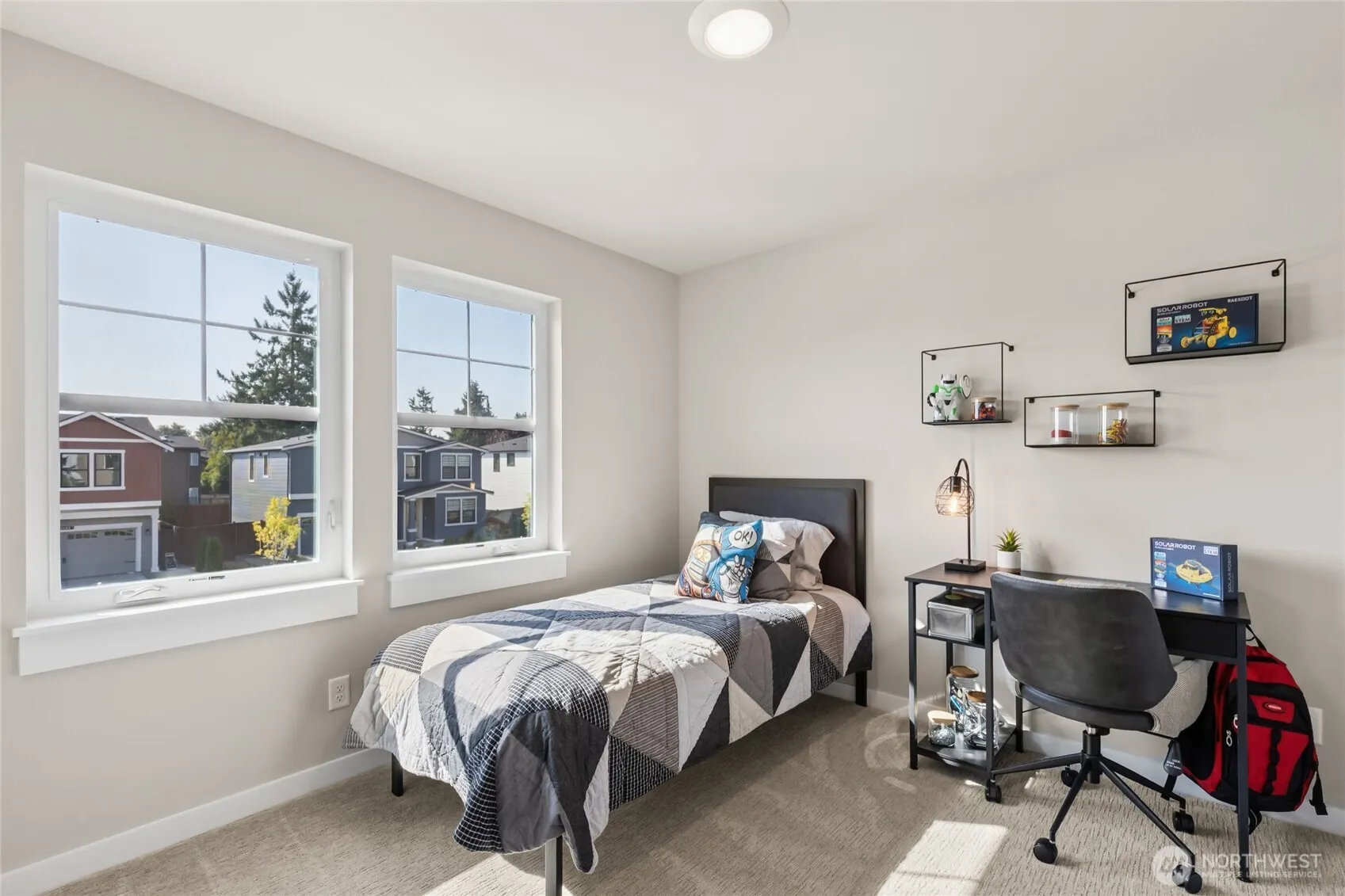 13524 NE 104th Way #46, Kirkland, WA 98033