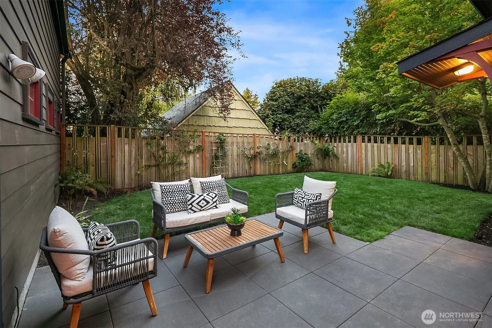 6822 31st Avenue NE, Seattle, WA 98115