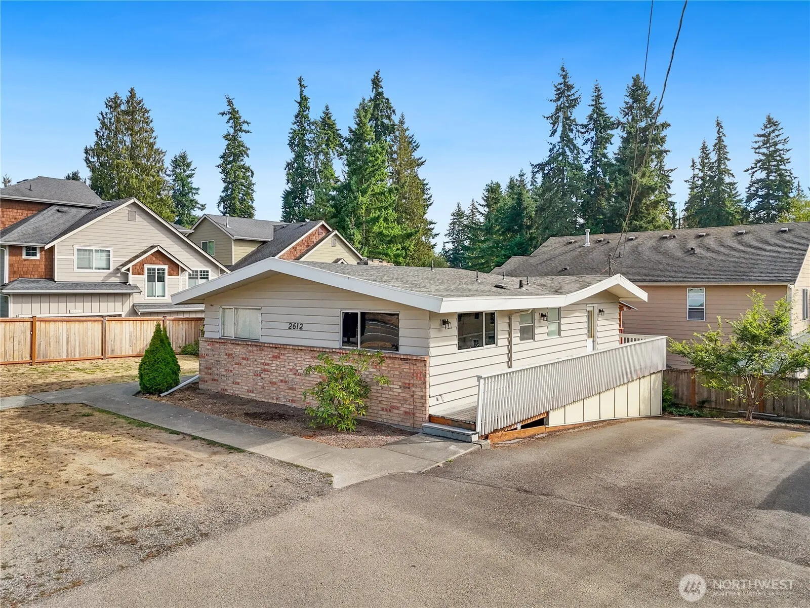 2612 204th Street SW, Lynnwood, WA 98036-6946
