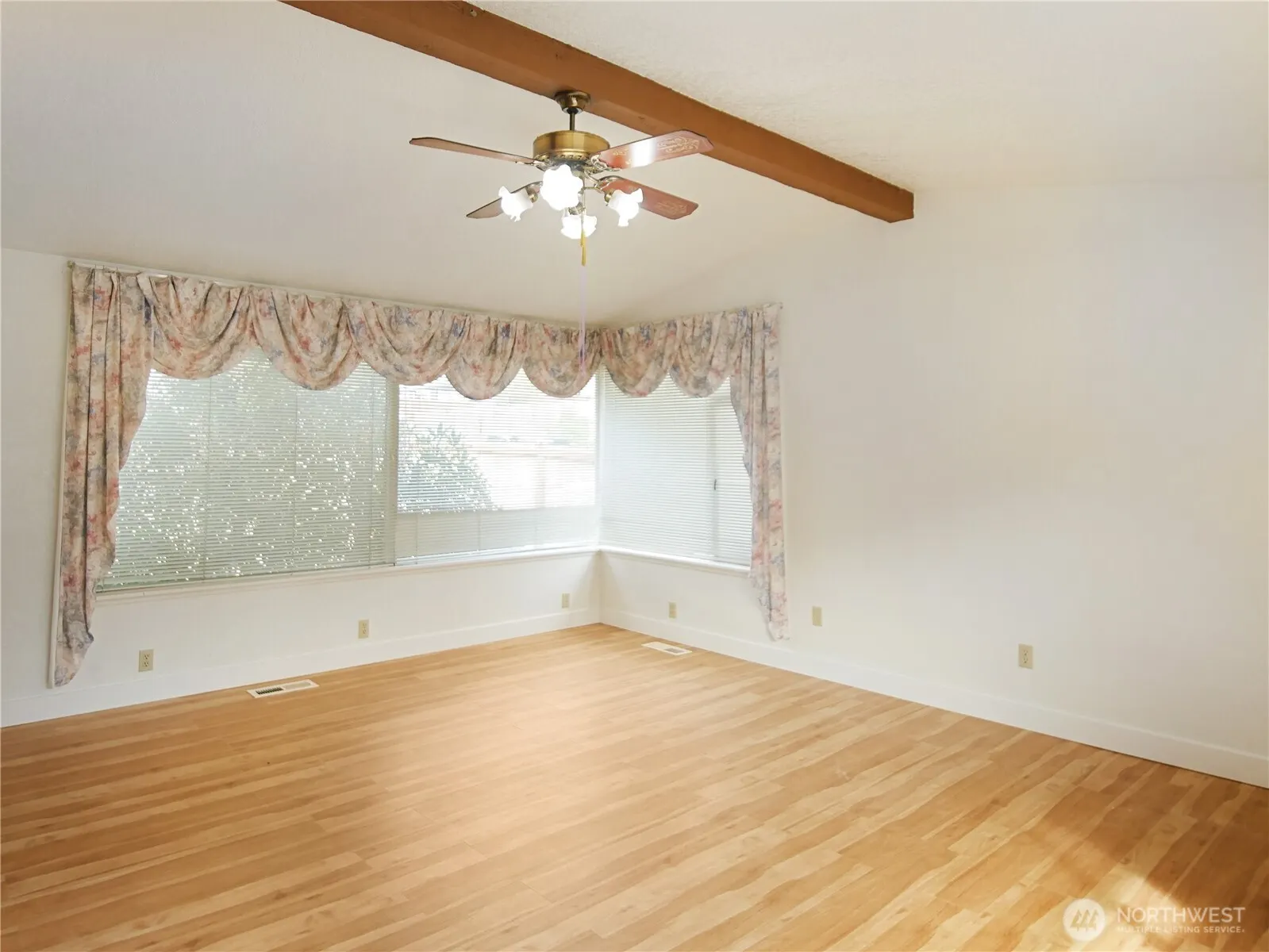 2612 204th Street SW, Lynnwood, WA 98036-6946