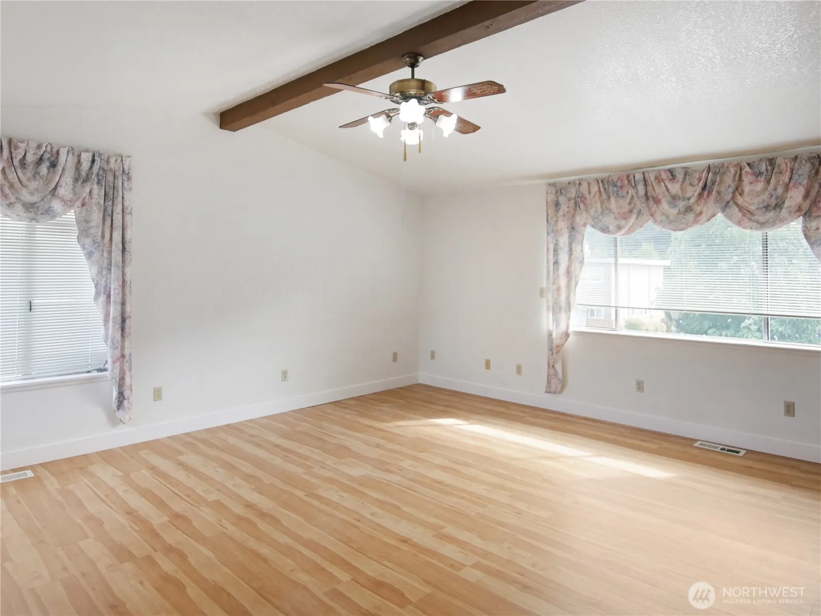 2612 204th Street SW, Lynnwood, WA 98036-6946