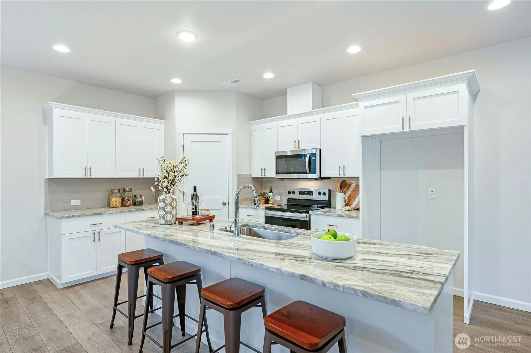 26917 30th Place S #13, Kent, WA 98032