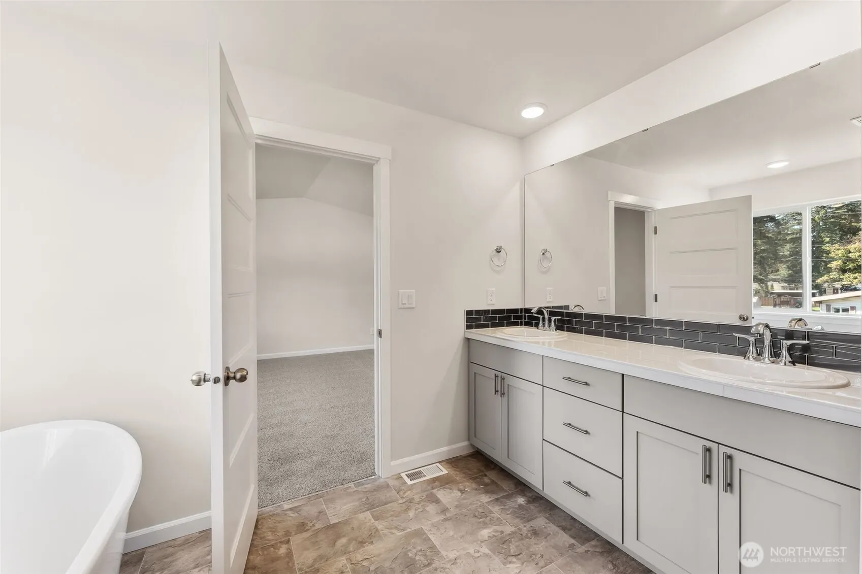 26910 30th Place S #39, Kent, WA 98032