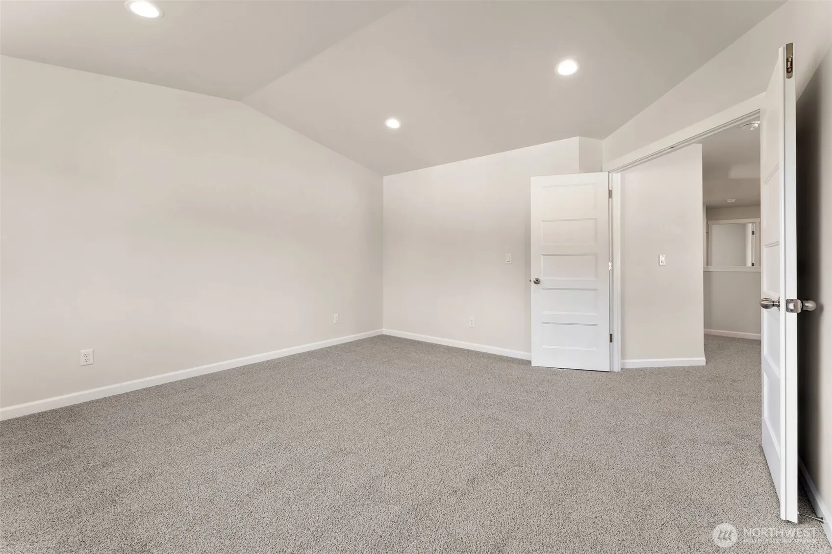 26910 30th Place S #39, Kent, WA 98032