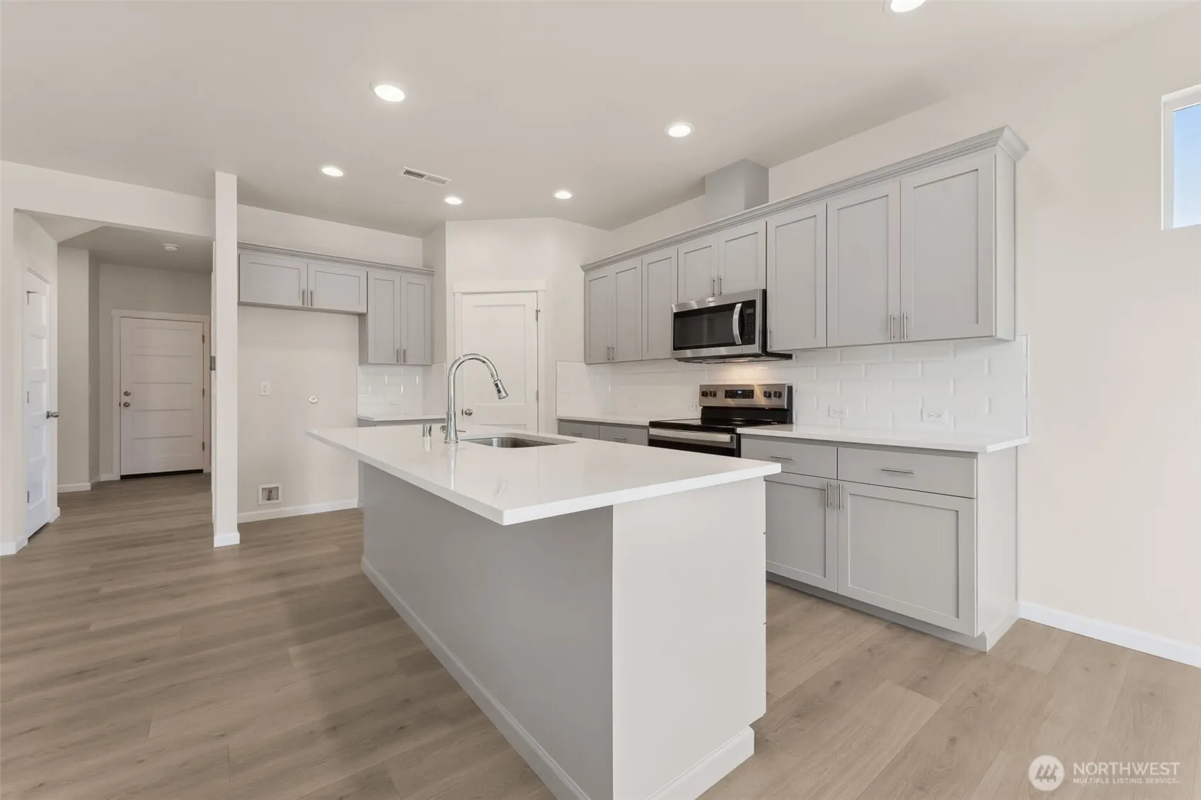26910 30th Place S #39, Kent, WA 98032