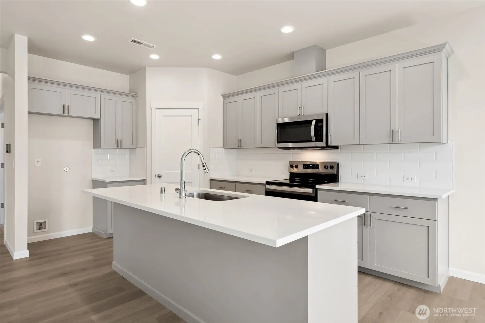 26910 30th Place S #39, Kent, WA 98032