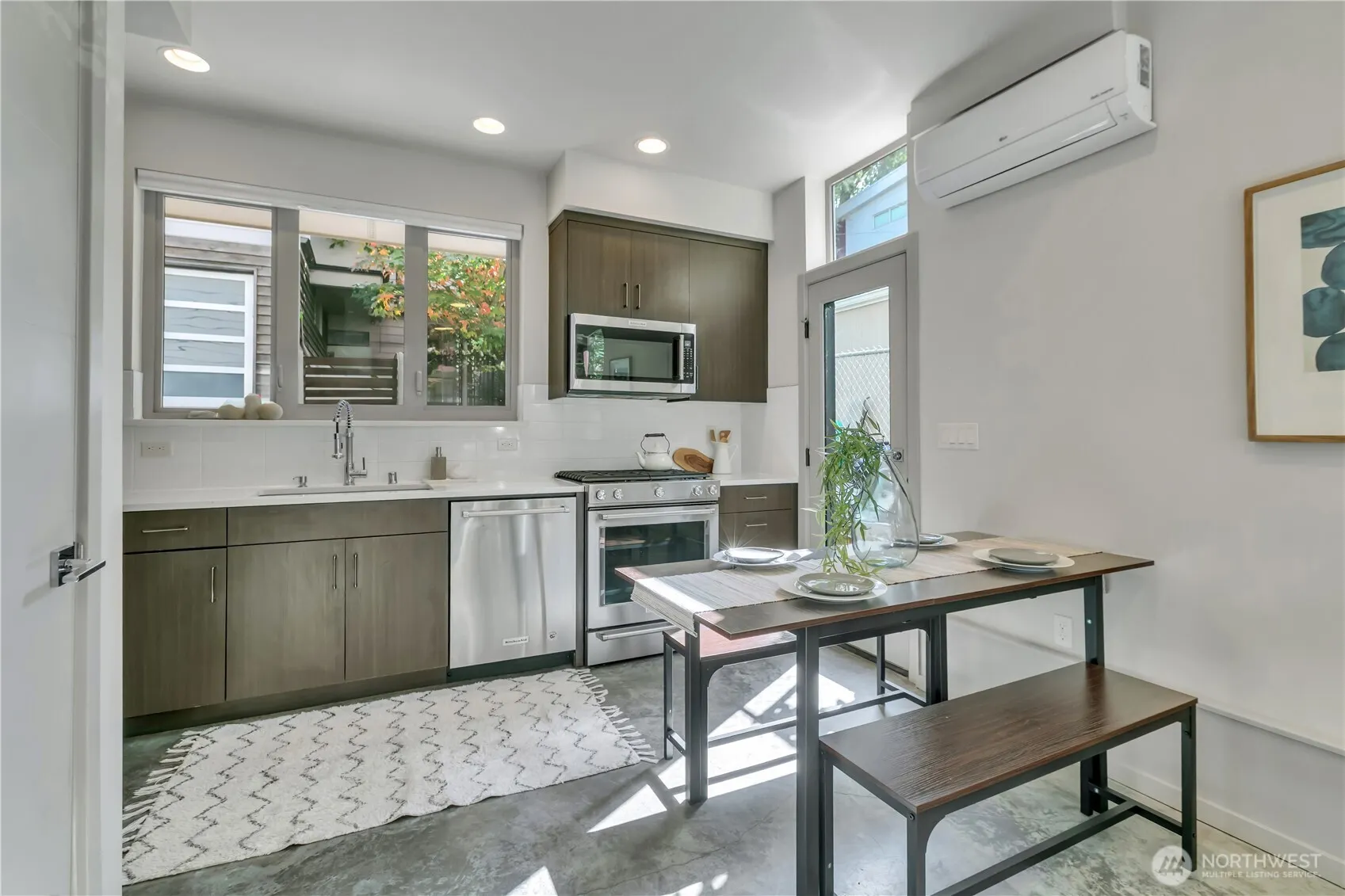 5008 Fauntleroy Way SW #B, Seattle, WA 98136