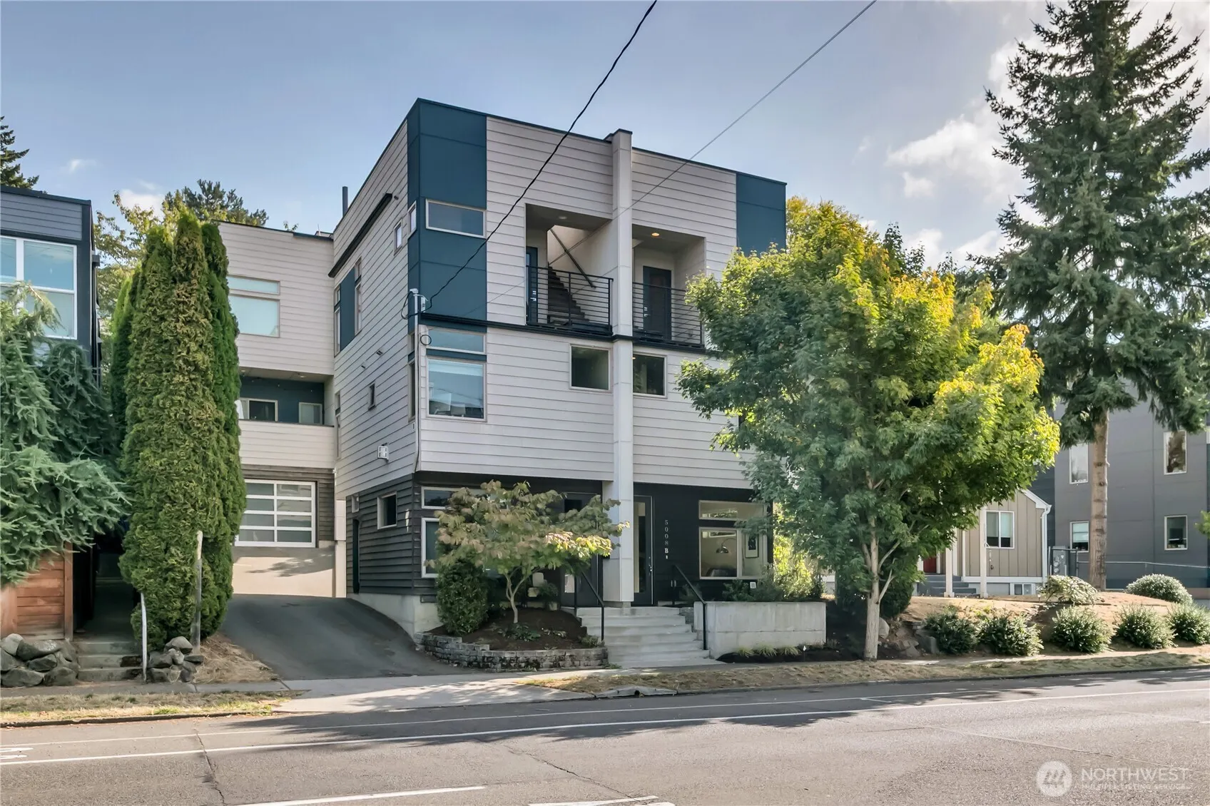 5008 Fauntleroy Way SW #B, Seattle, WA 98136