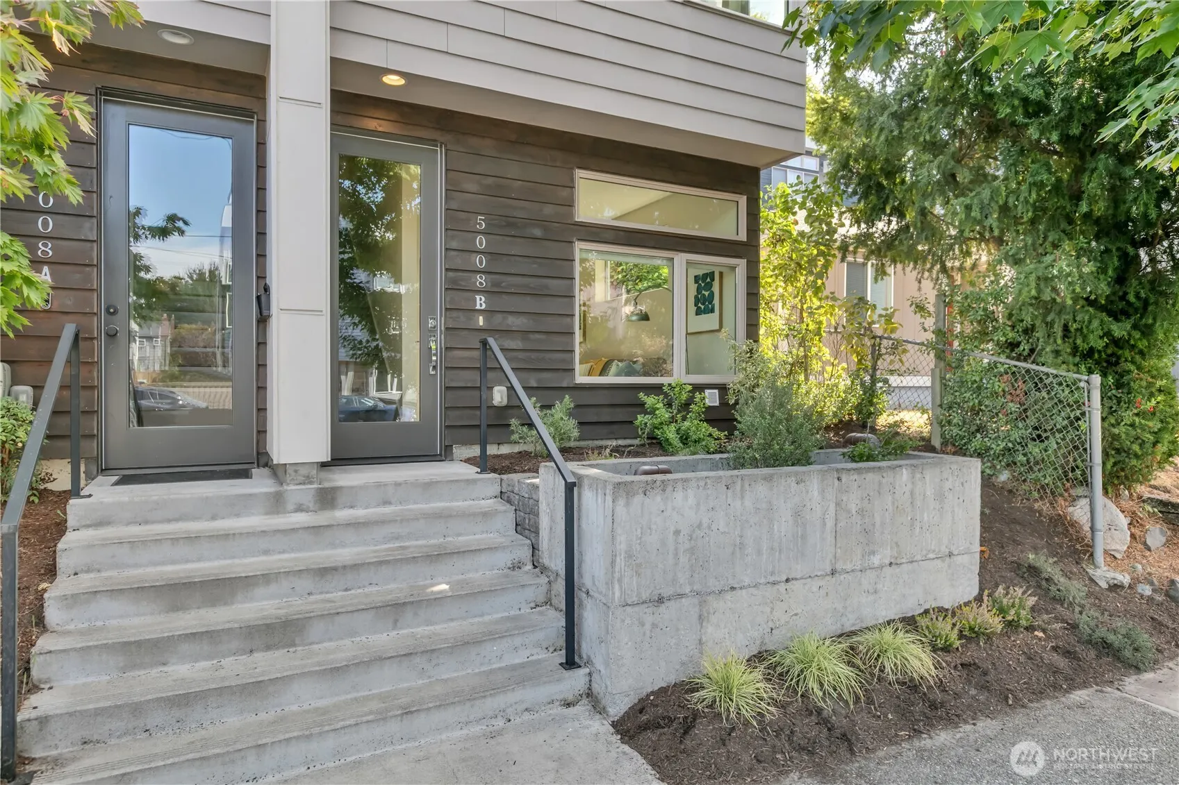 5008 Fauntleroy Way SW #B, Seattle, WA 98136