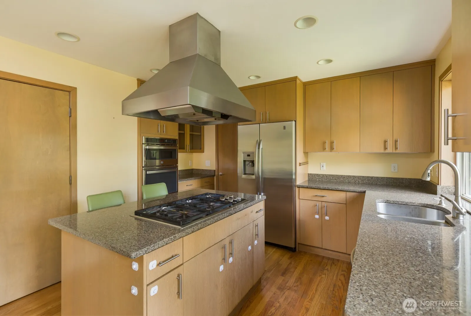16434 SE 58th Place , Bellevue, WA 98006
