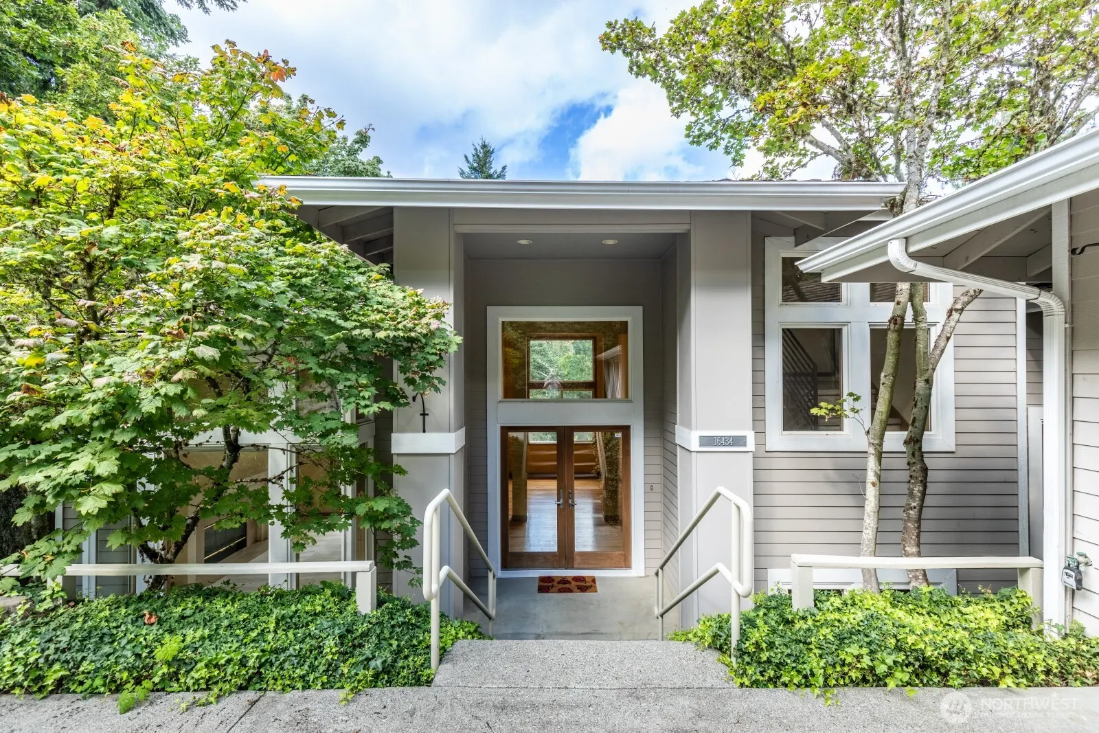 16434 SE 58th Place , Bellevue, WA 98006