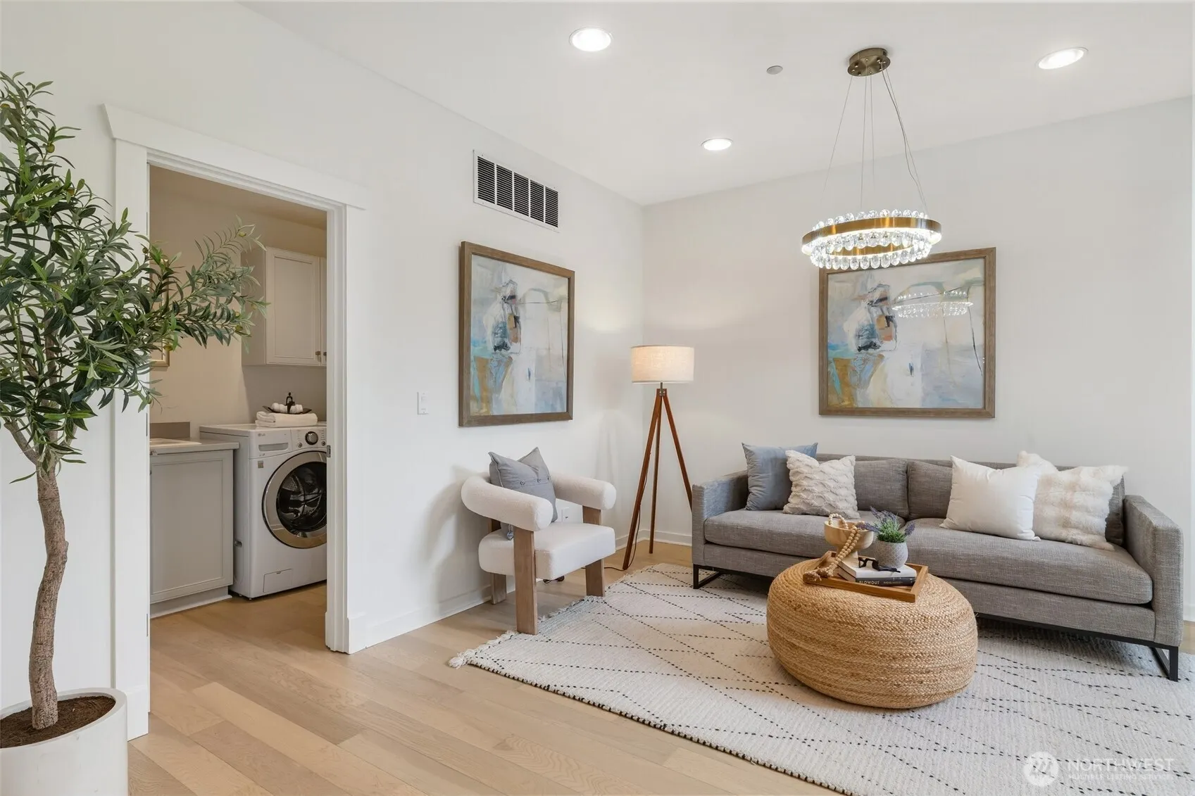 1447 NE Katsura Street , Issaquah, WA 98029