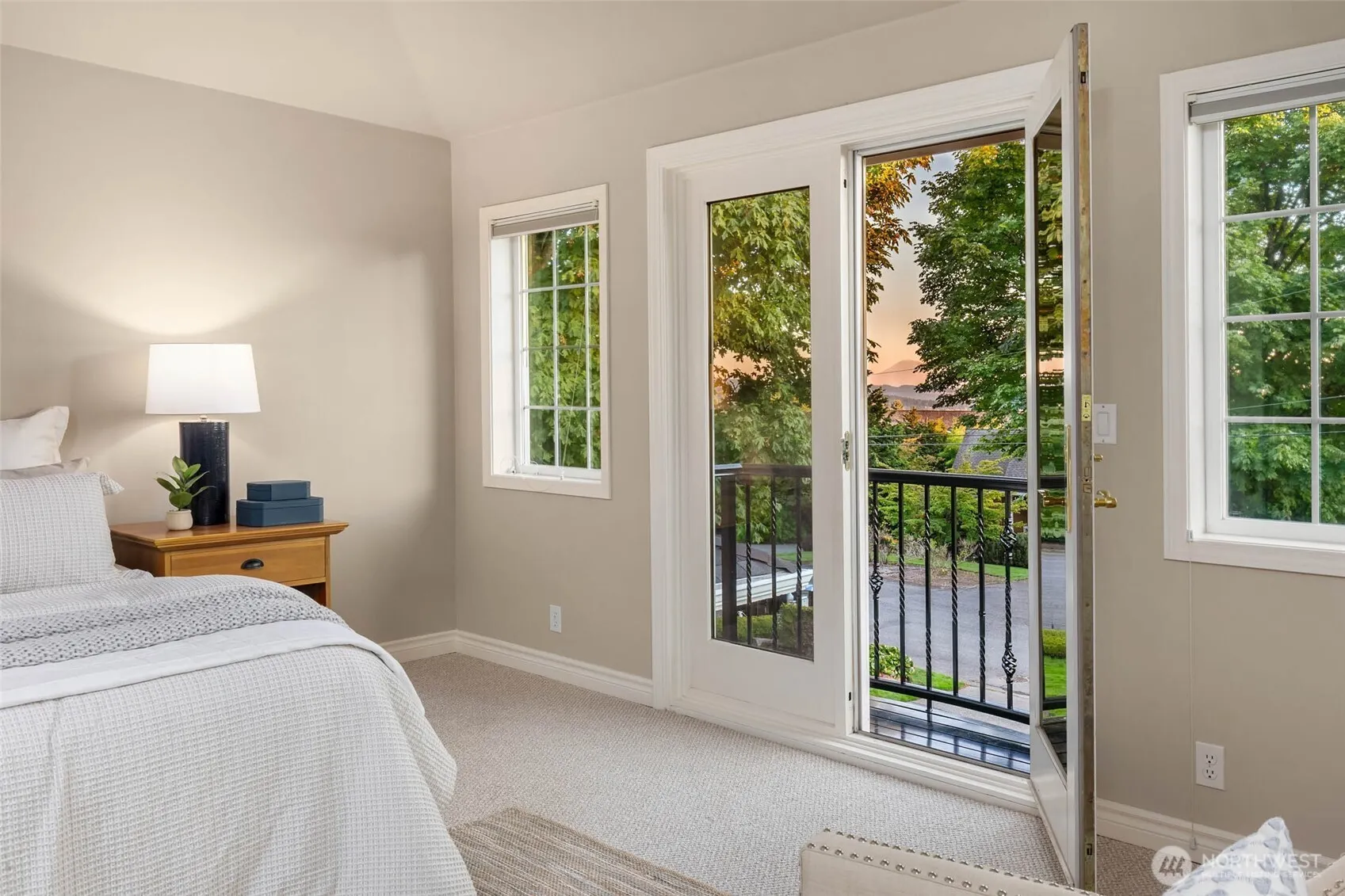 8626 NE 121st Place , Kirkland, WA 98034