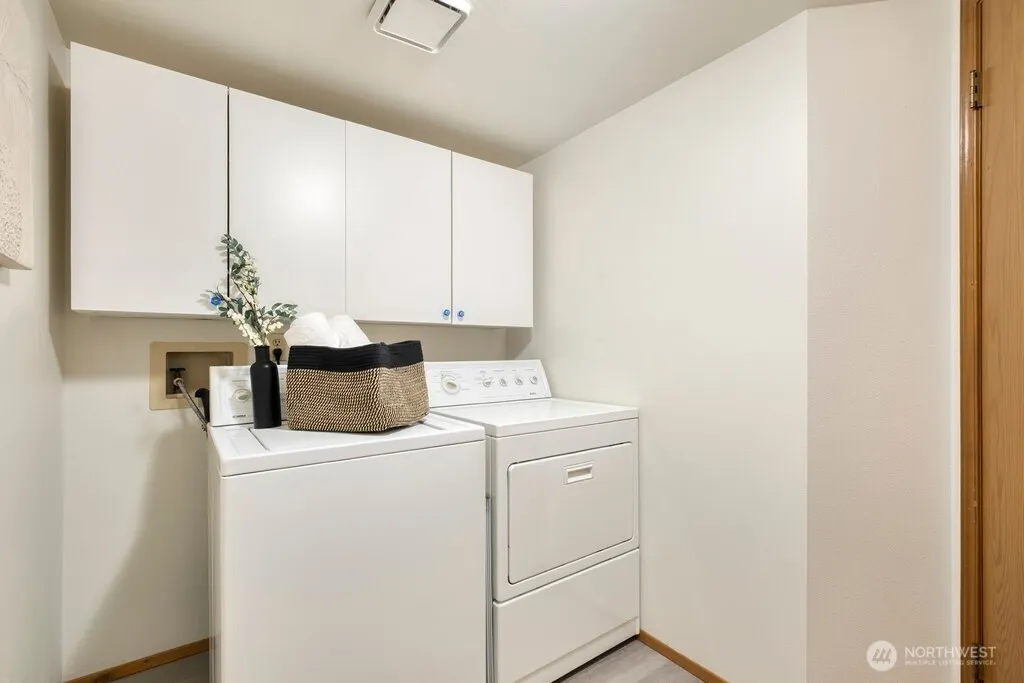 14811 SE 66th Street , Bellevue, WA 98006