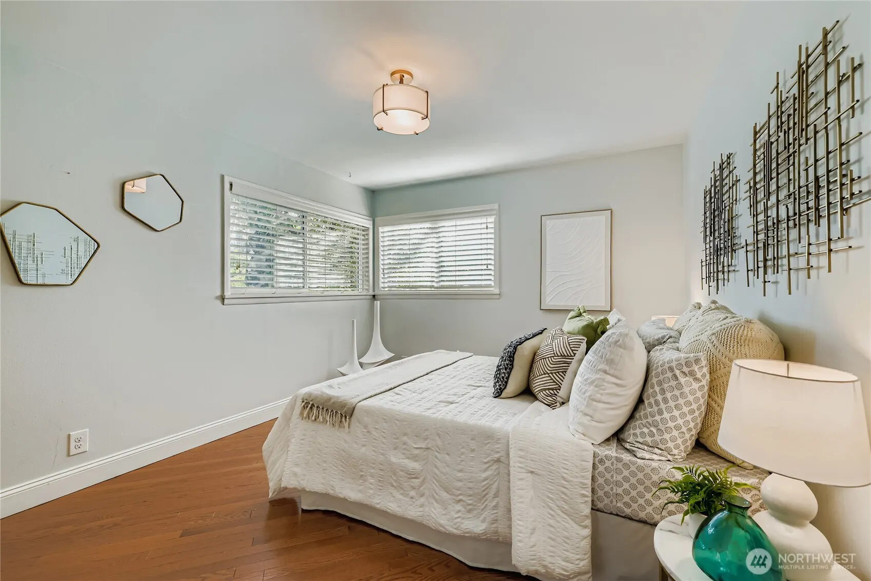 359 N 75th Street , Seattle, WA 98103