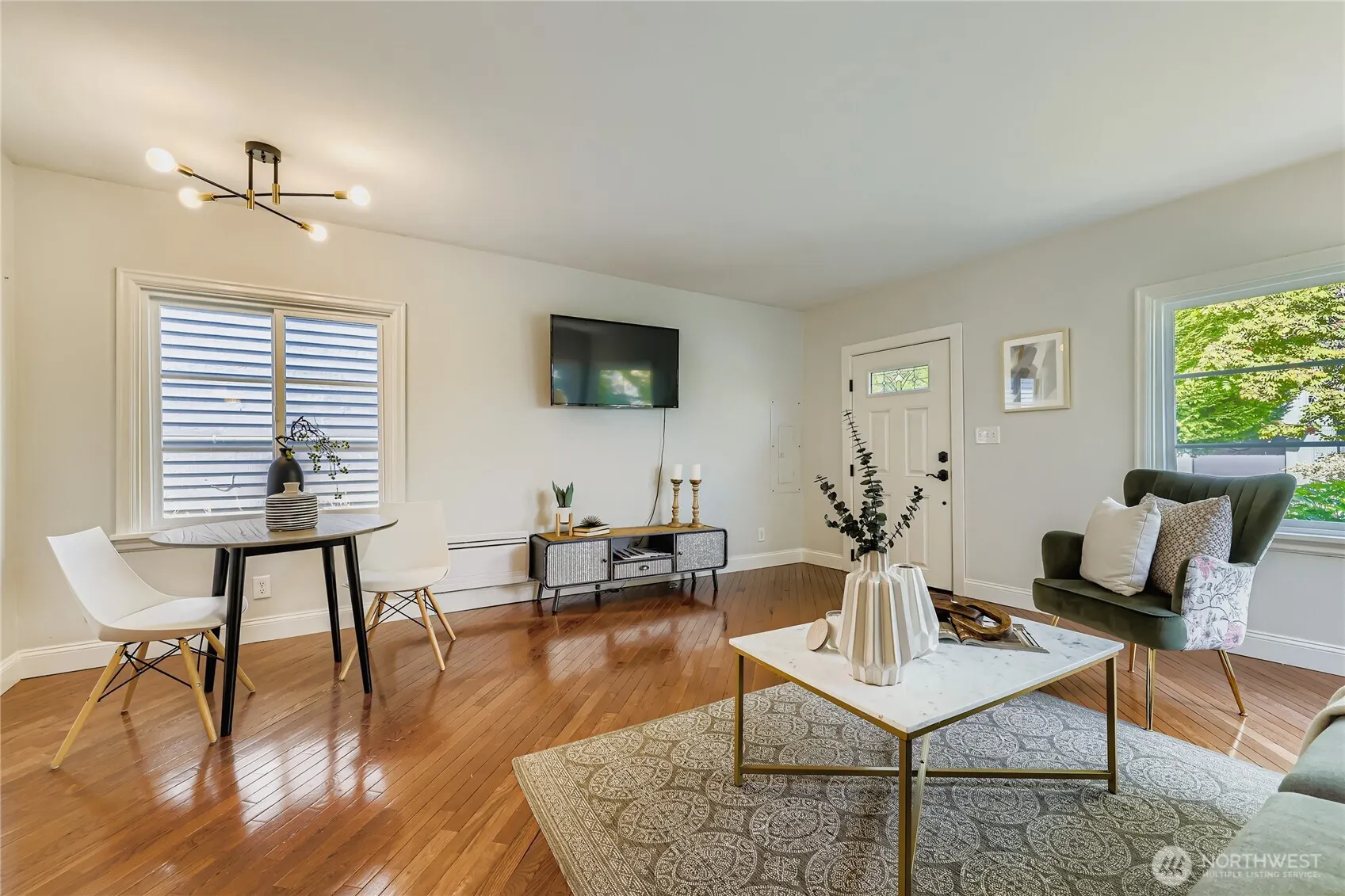 359 N 75th Street , Seattle, WA 98103
