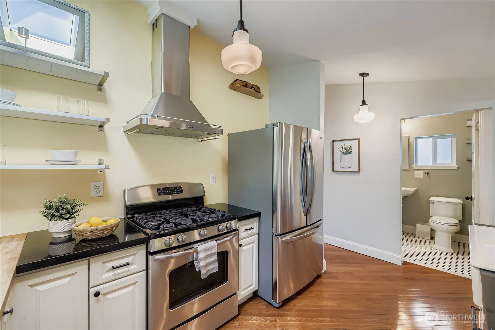 359 N 75th Street , Seattle, WA 98103