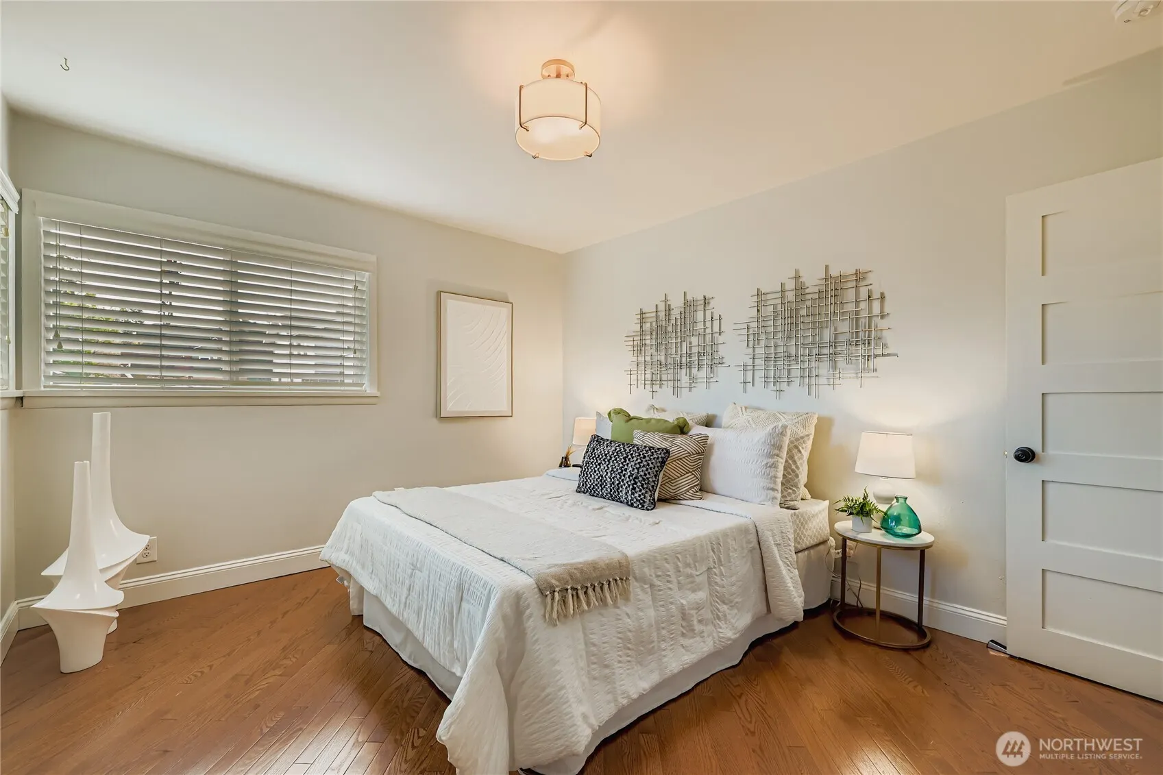 359 N 75th Street , Seattle, WA 98103