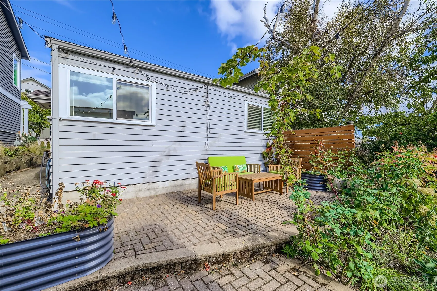 359 N 75th Street , Seattle, WA 98103