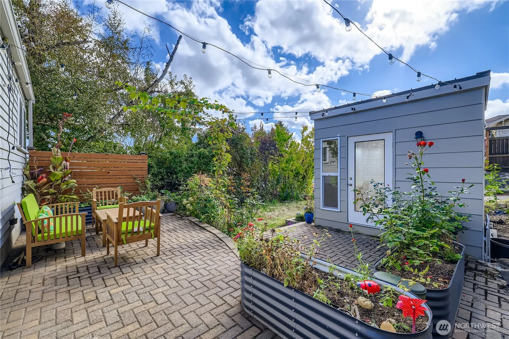 359 N 75th Street , Seattle, WA 98103