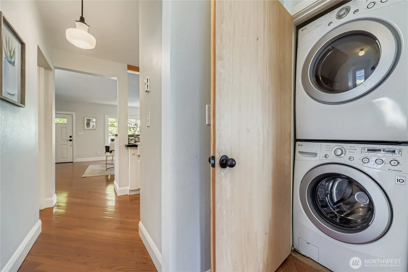 359 N 75th Street , Seattle, WA 98103