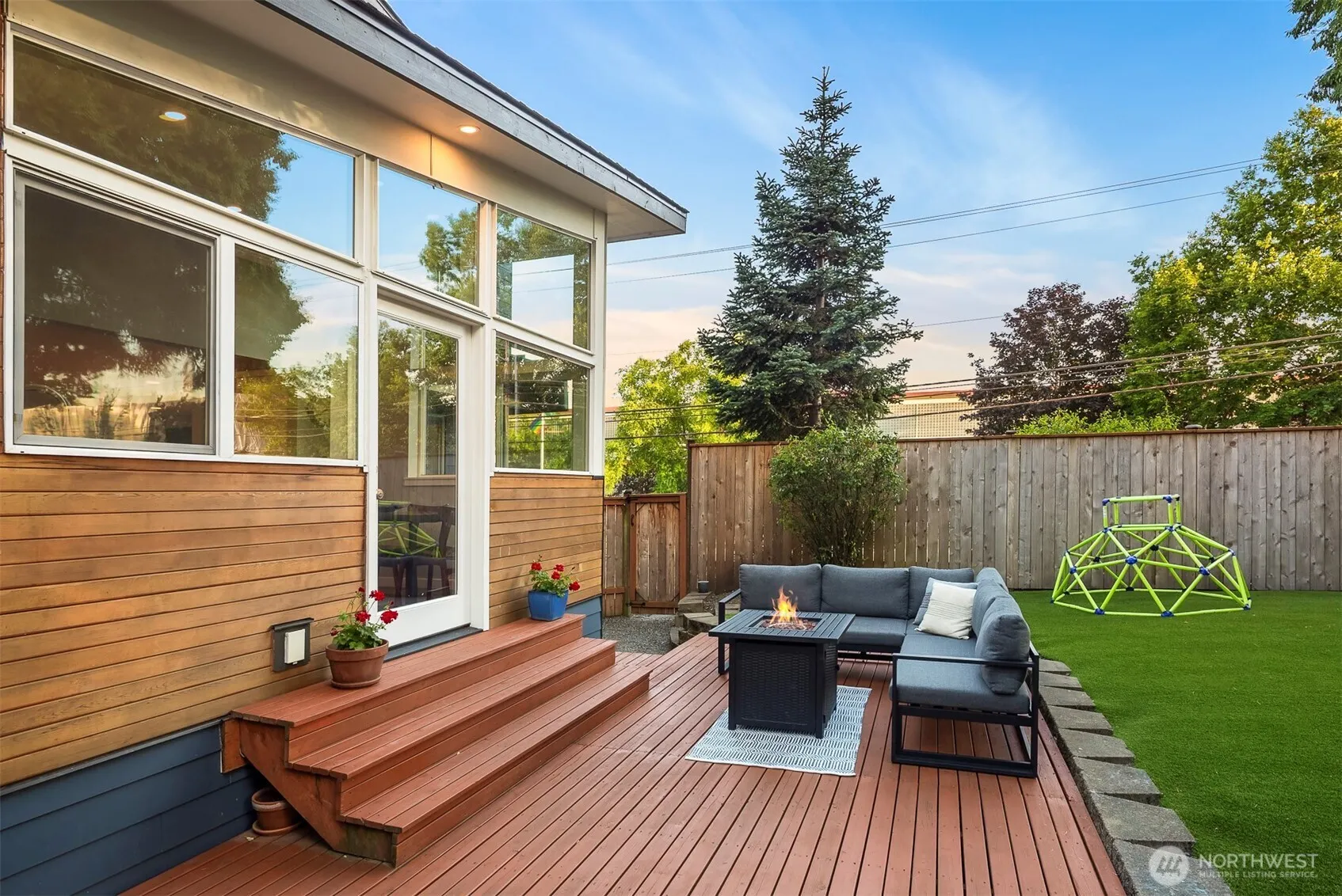 7503 32nd Avenue NE, Seattle, WA 98115
