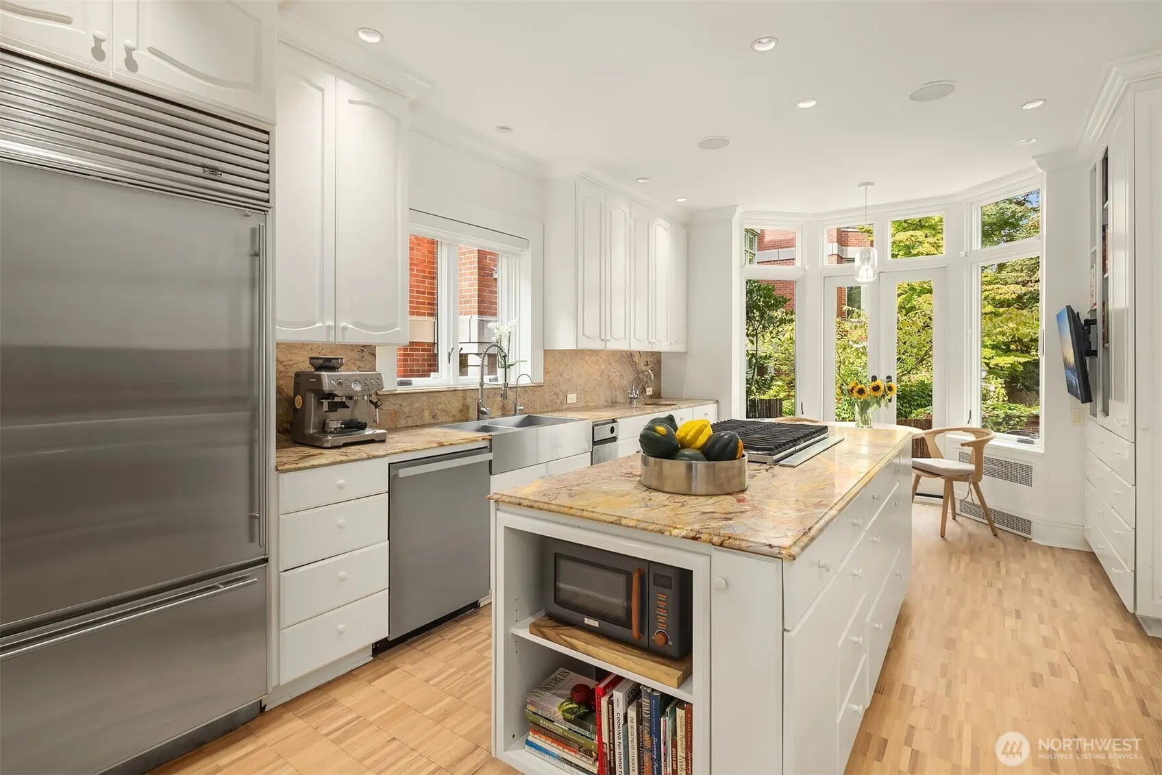 905 Harvard Avenue E, Seattle, WA 98102-4569