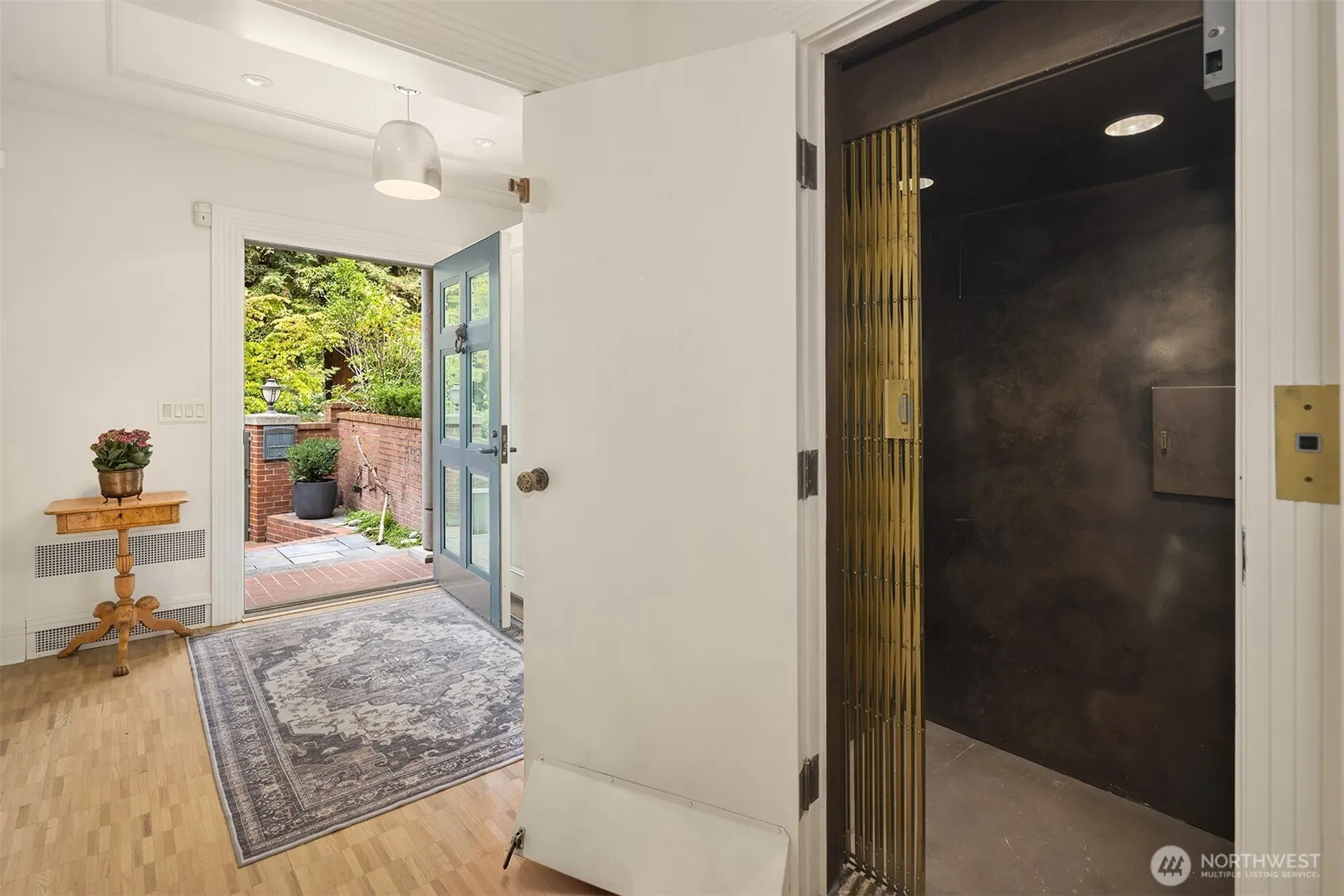 905 Harvard Avenue E, Seattle, WA 98102-4569