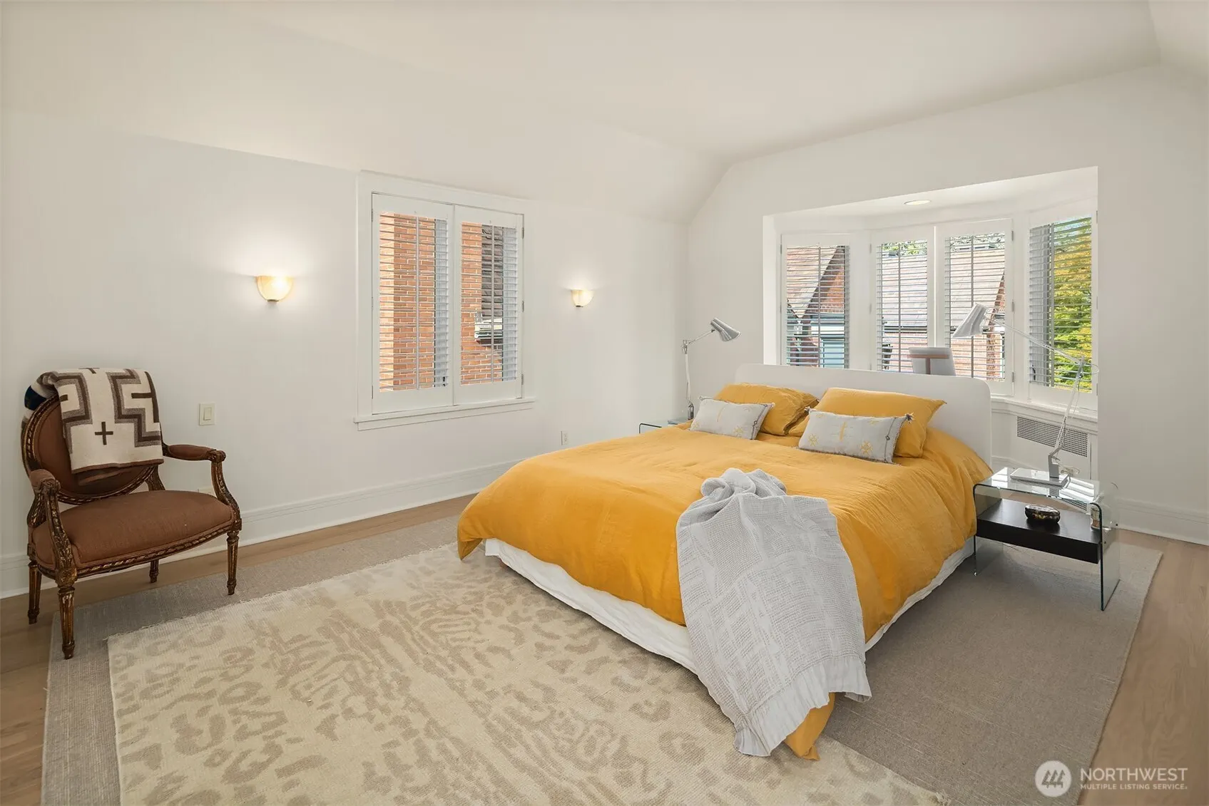 905 Harvard Avenue E, Seattle, WA 98102-4569