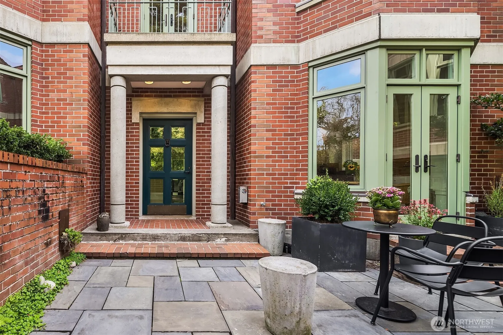 905 Harvard Avenue E, Seattle, WA 98102-4569