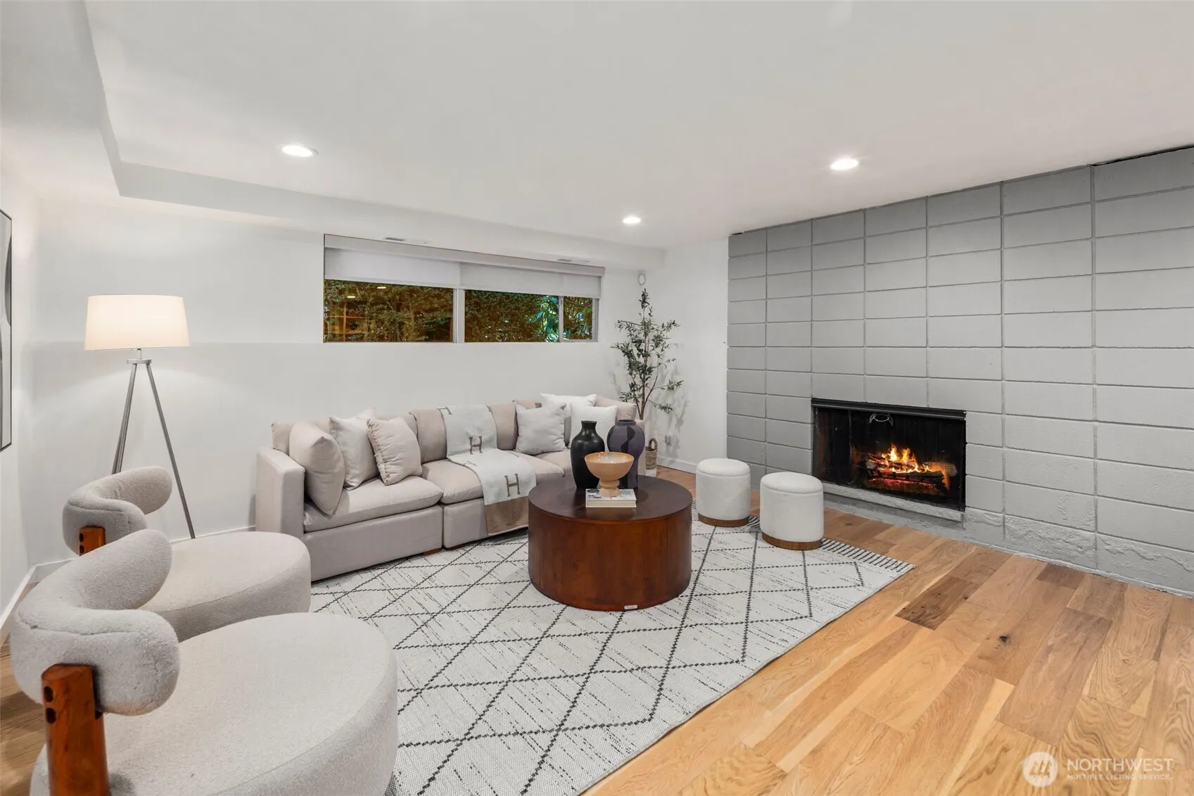 201 165th Avenue NE, Bellevue, WA 98008