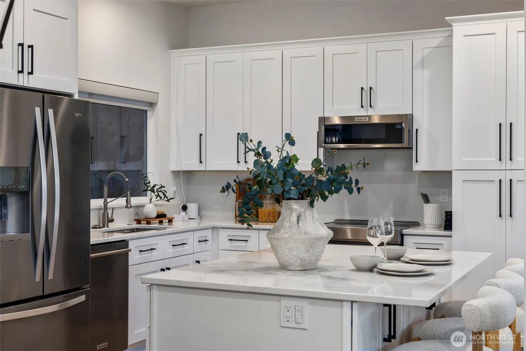 201 165th Avenue NE, Bellevue, WA 98008